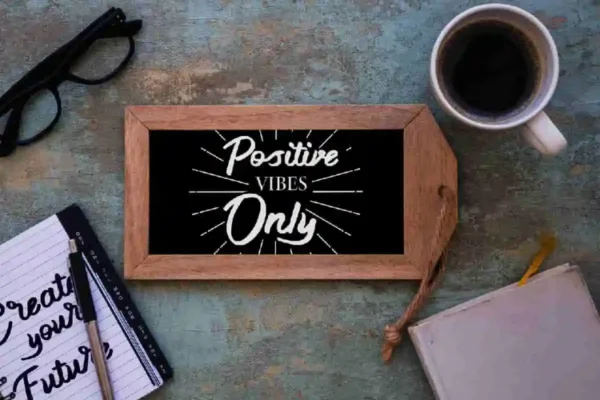 Little Change Brush Font - Image 8