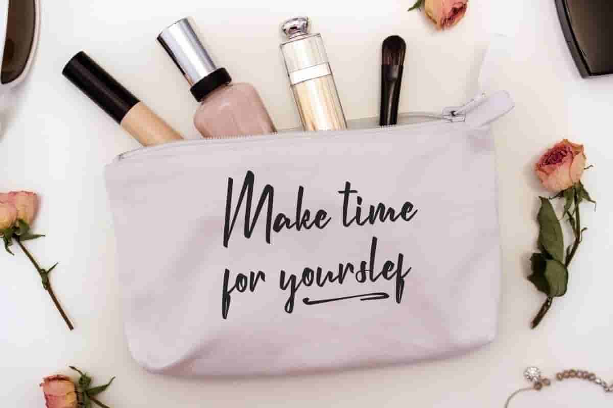 Chesney Calligraphy Font - Image 5